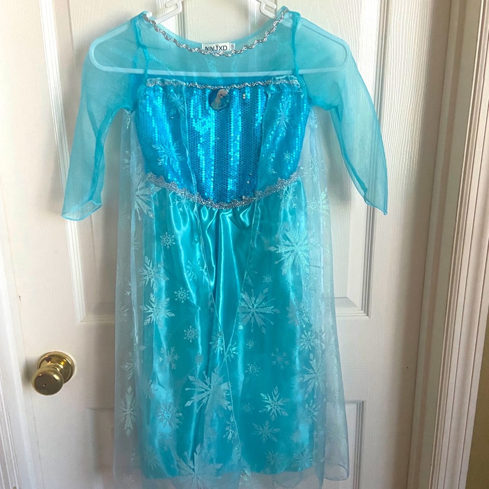 ♦️SOLD♦️Elsa dress